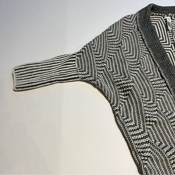 Aeropostale Cardigan Sweater Small Gray and white open front - Picture 5 of 9